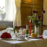 Koenig Hotel 4*