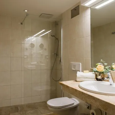Koenig Hotel 4*